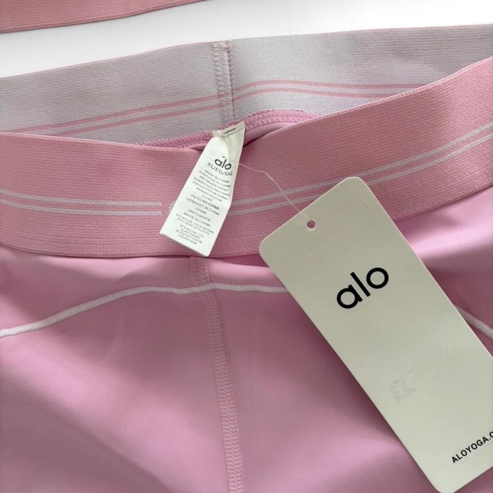 Alo Yoga Pink Matching Activewear Set – Size XL (NWT) - Picture 5 of 8